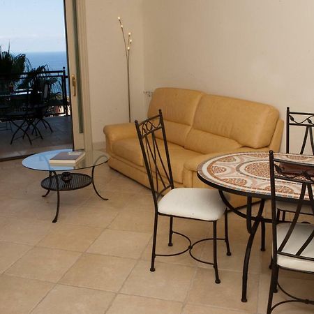 Taormina Seaview Apartment - Taormina Holidays Exteriör bild
