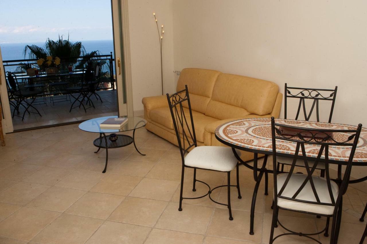 Taormina Seaview Apartment - Taormina Holidays Exteriör bild